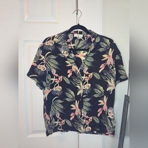Aritzia Babaton Silk Top Womens XXS Black Tropical Floral Print Button Up Boxy